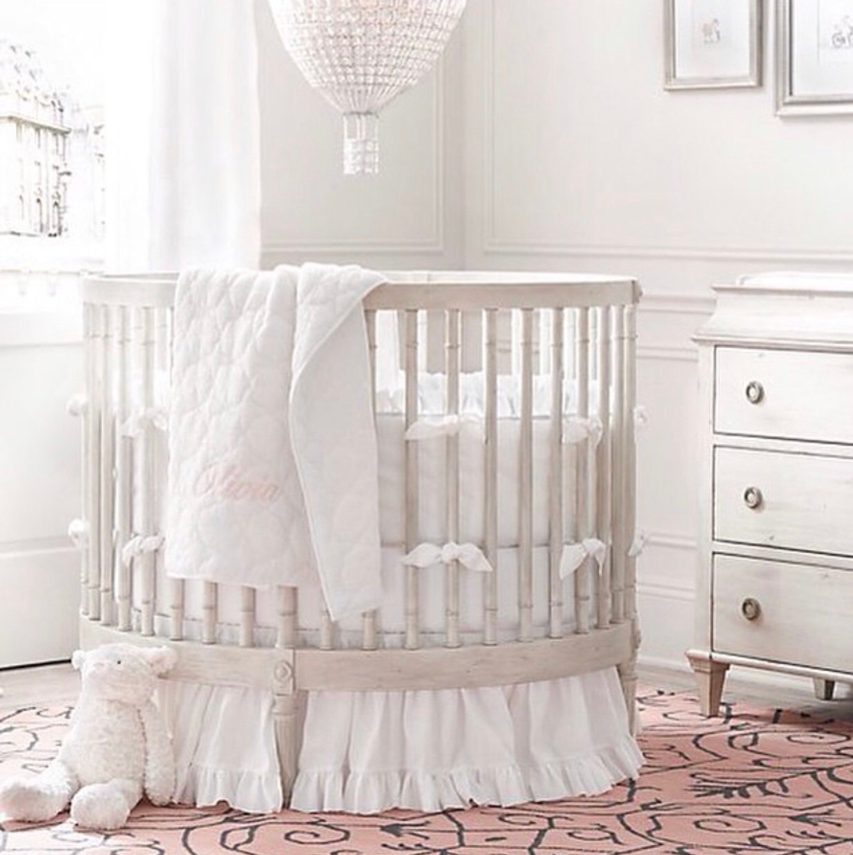 round crib nursery on 17 Round Crib Nursery Inspirations Chaylor Mads