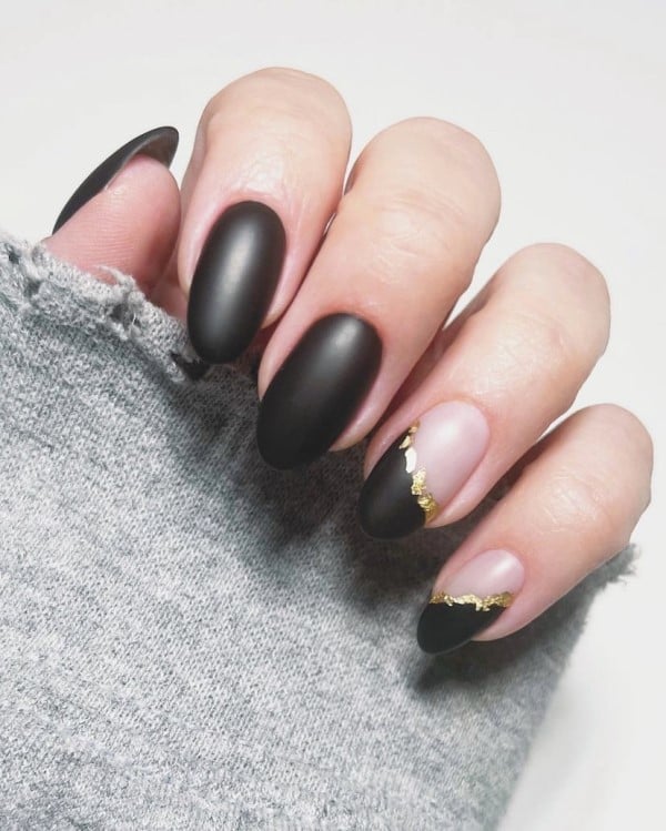 black matte nails