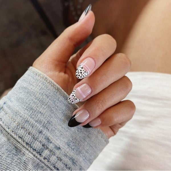 round nails with polka dot tips