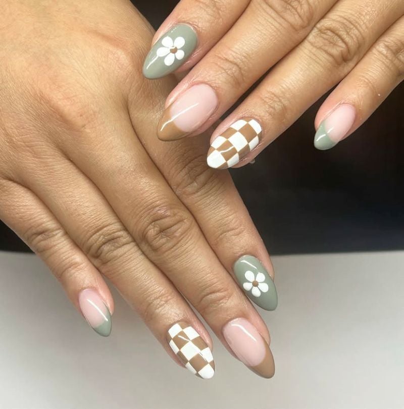 checkered nails fall