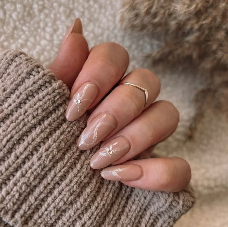 bow nail art nude