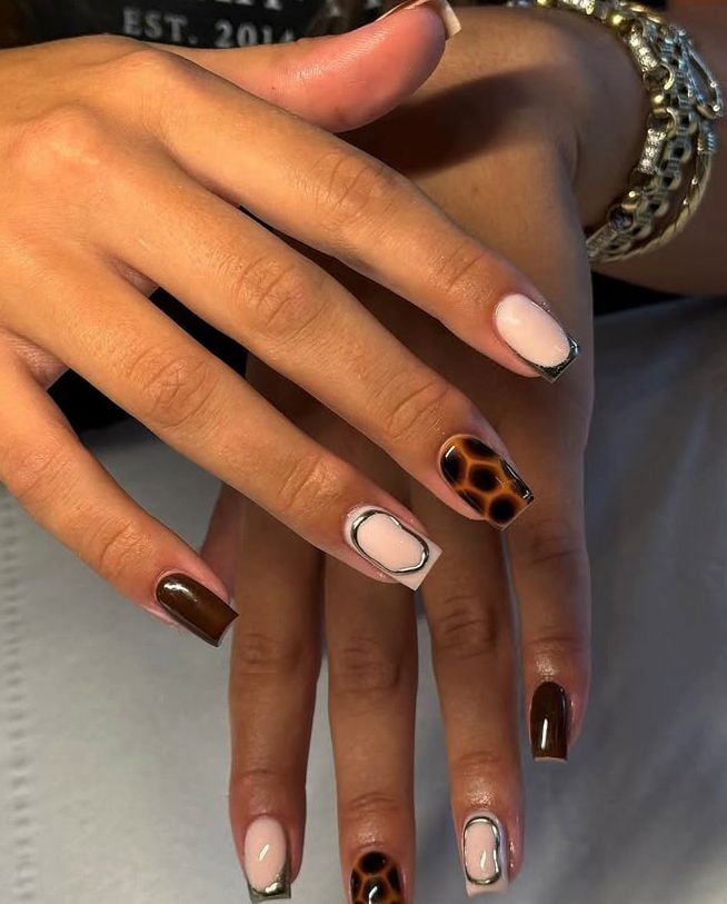square tip autumn nail design