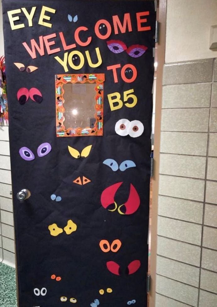 easy Halloween classroom door decor
