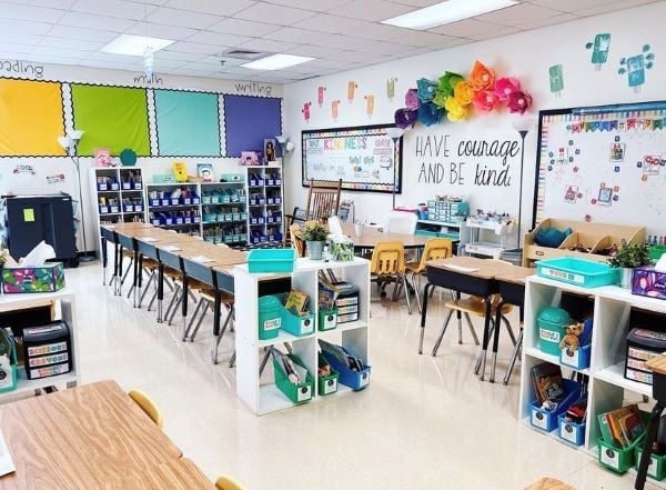 desk arrangement idea for classroom