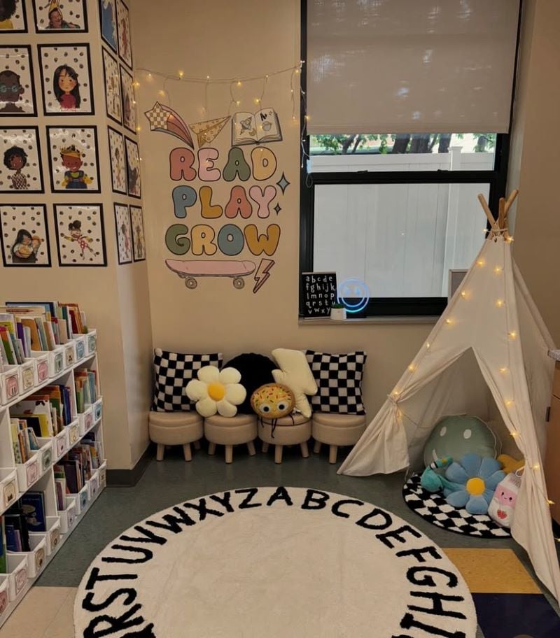 classroom setup idea for reading corner